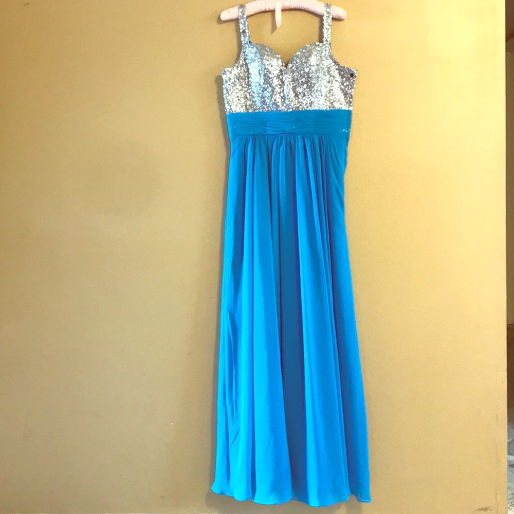 Evening or prom gown.